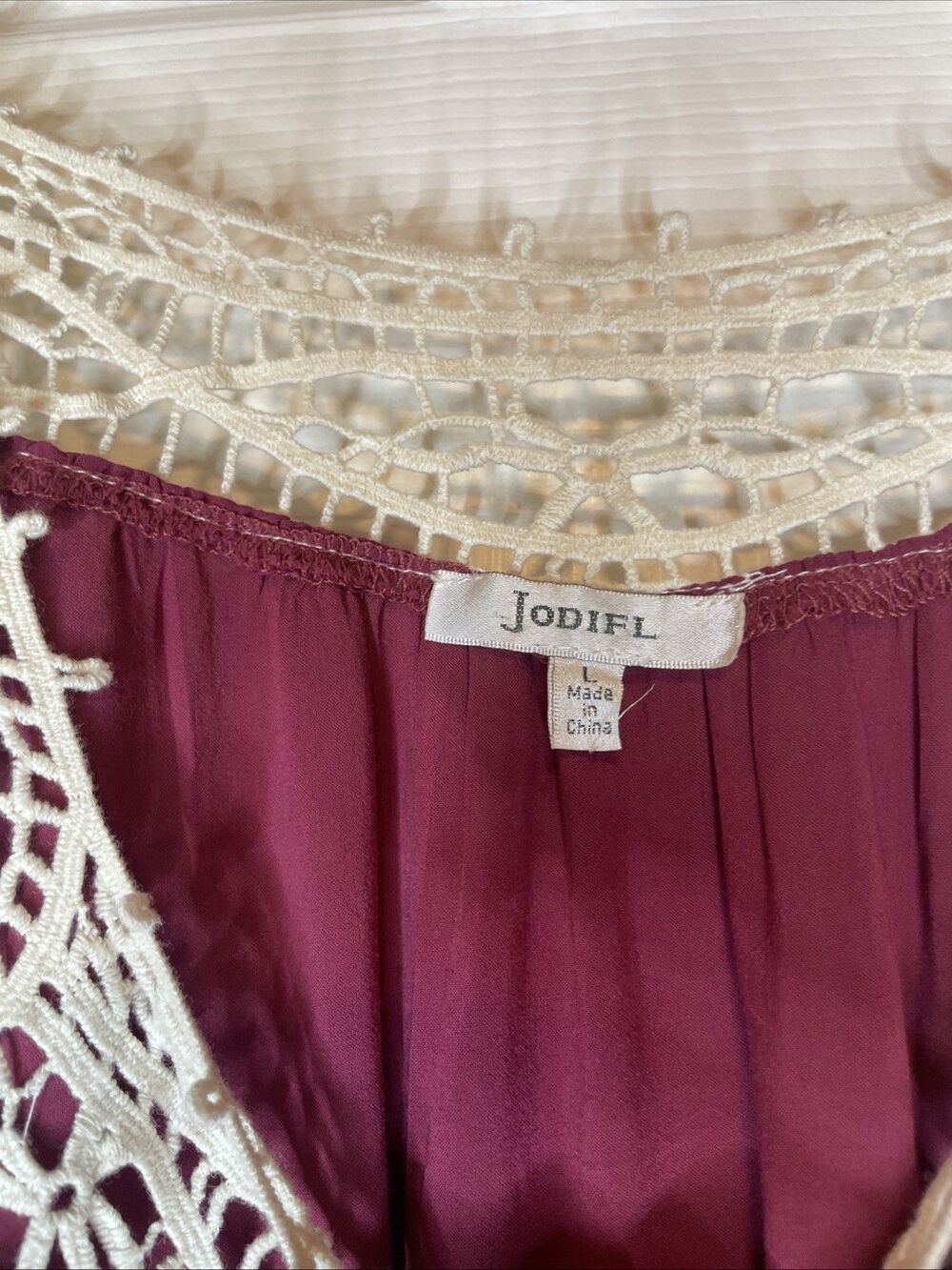 Jodifl Boho Sleeveless Blouse Size M Crochet Lace Trim Burgundy Ruffle Hem Top - Picture 5 of 6
